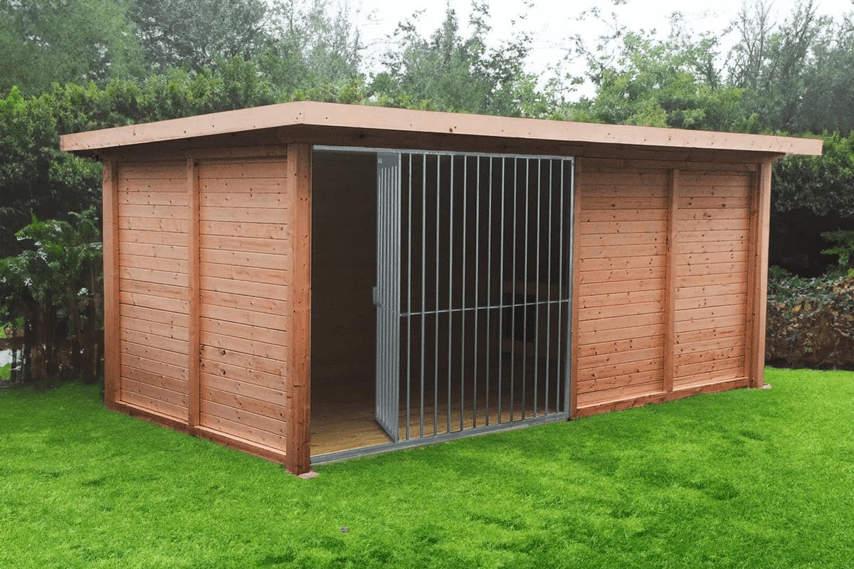 Massive Hundezwinger aus Holz in Handwerksqualität